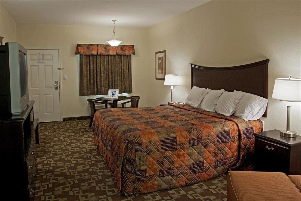 Americas Best Value Inn Byhalia Room photo