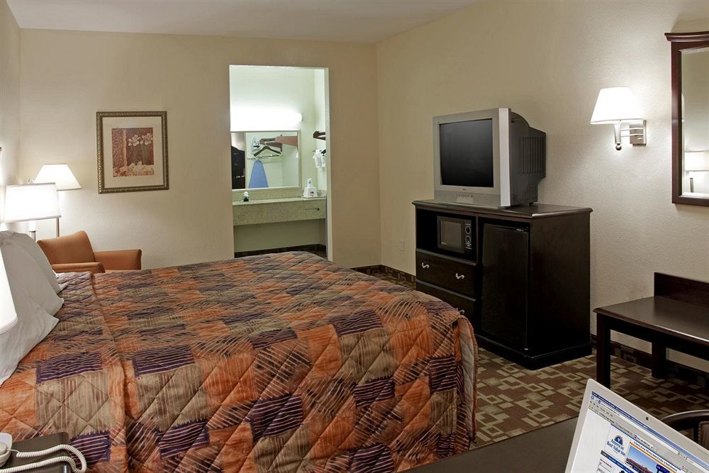 Americas Best Value Inn Byhalia Room photo