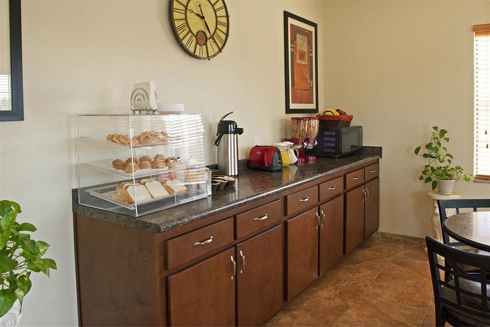 Americas Best Value Inn Byhalia Restaurant photo